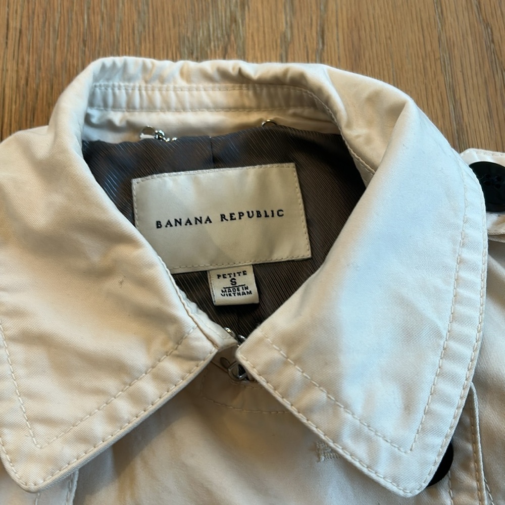 Banana Republic Trench Coat- Off White View 2